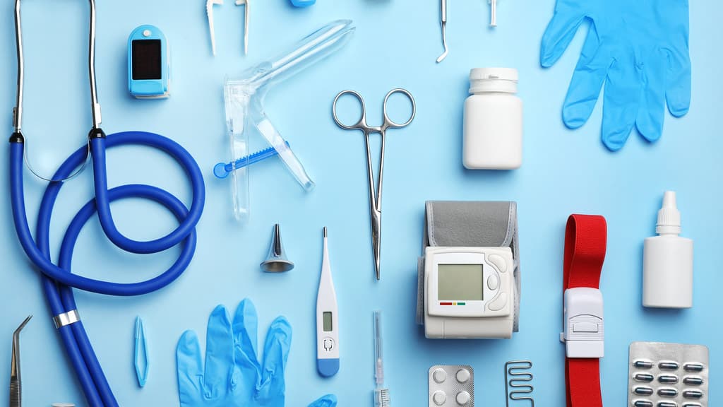 Chinese Medical Device Makers Expand Globally Amid Domestic Challenges